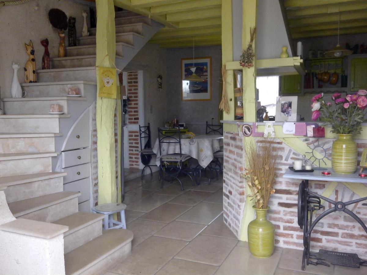 Bed and Breakfast Les Hirondelles Onzain Exterior foto