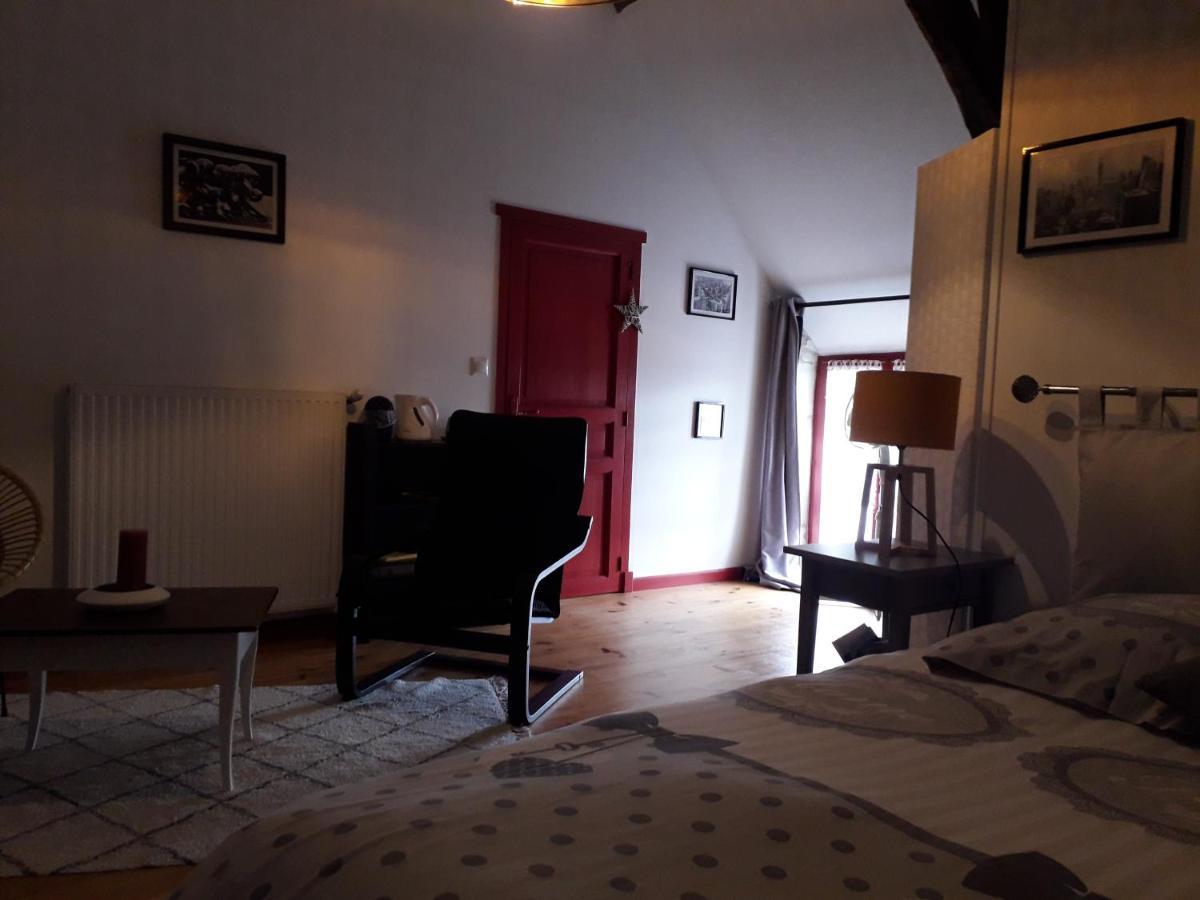 Bed and Breakfast Les Hirondelles Onzain Exterior foto