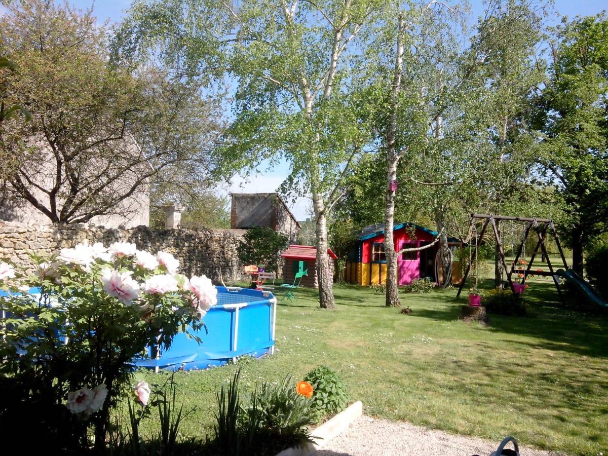 Bed and Breakfast Les Hirondelles Onzain Exterior foto
